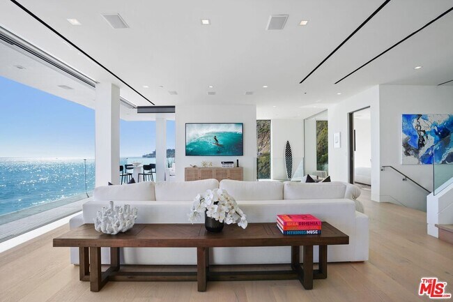 Foto del edificio - 26122 Pacific Coast Hwy