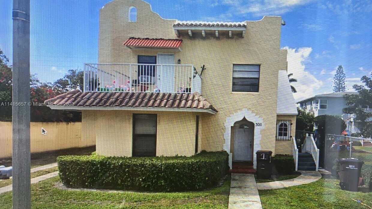 Primary Photo - 3011 Broadway