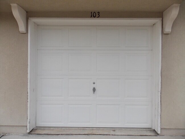 Foto del edificio - 7039 Deer Lodge Cir