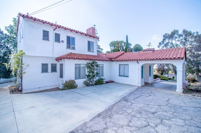 Building Photo - 1454 Pacific St