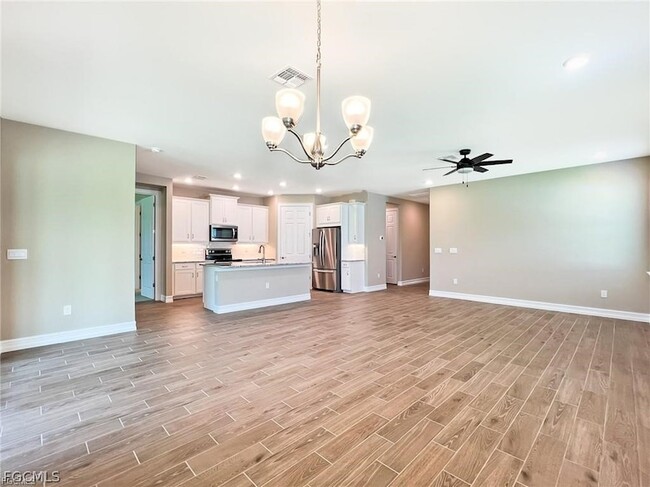 Foto del edificio - 3804 Crosswater Dr