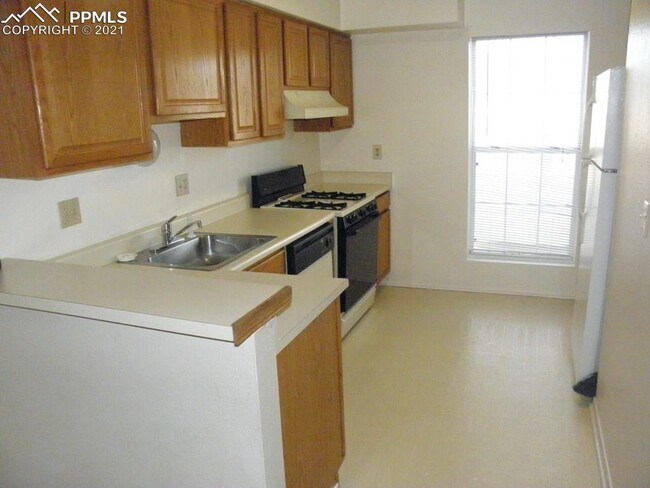 Building Photo - 3455 Rebecca Ln