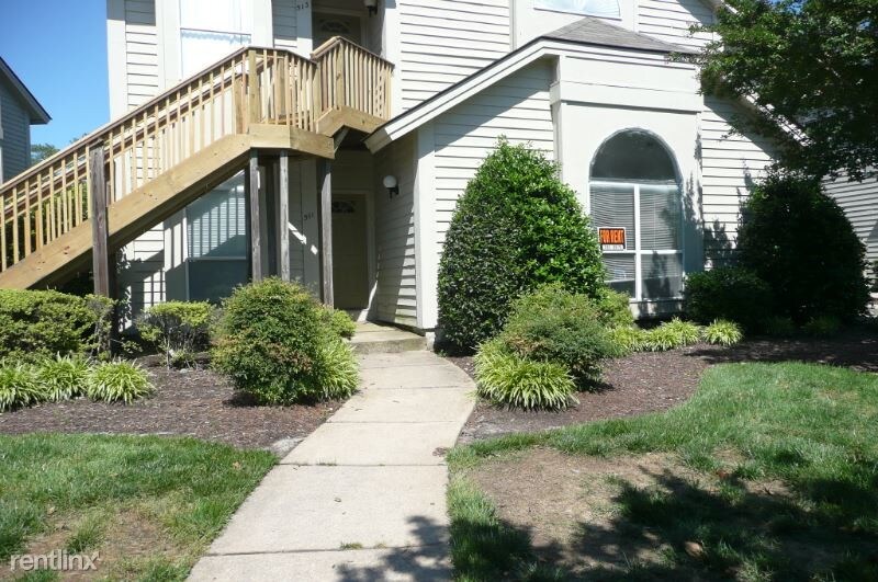 Primary Photo - 2 br, 2 bath Condo - 511 E Lake Cir