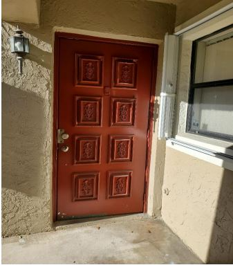 Building Photo - 9665 Riverside Dr