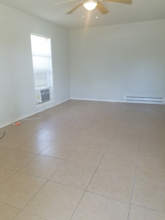 Photo - 2 bedroom 1 bath 43rd Ave. L - pet friendly House