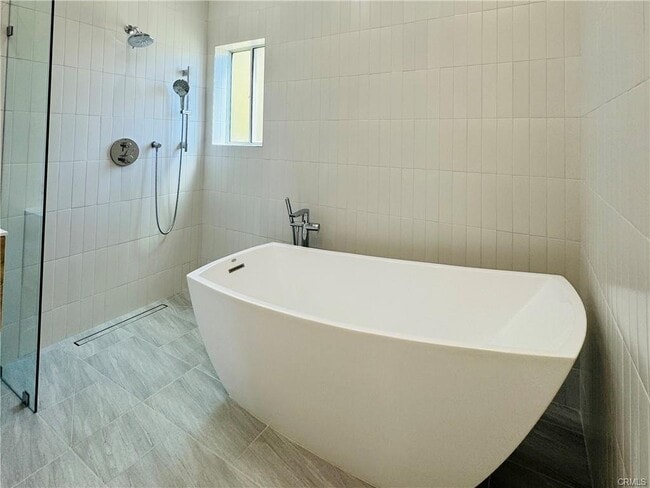 Building Photo - 3847 Oakfield Dr