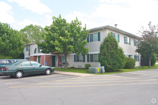 Building Photo - Oak Ridge Apartments