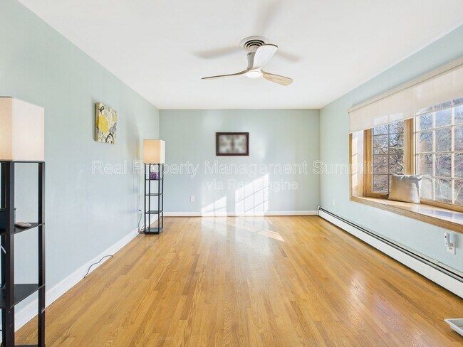 Foto del edificio - 1508 Chesley Pl