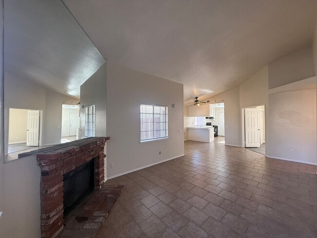 Building Photo - 43632 San Francisco Ave