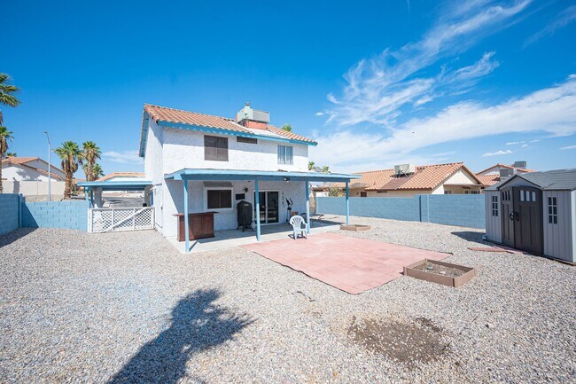 Building Photo - Laughlin - Furnished home - 4 bed