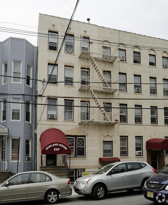 Primary Photo - 207 48TH St