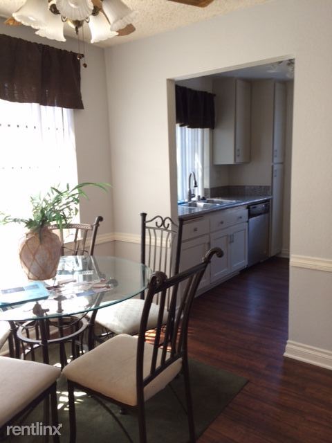 Foto del edificio - 8566 Summerdale Rd