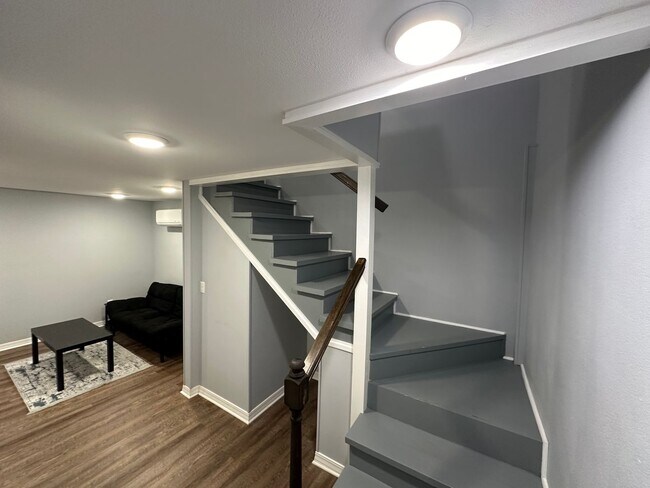 Foto del edificio - 709 E 6th St