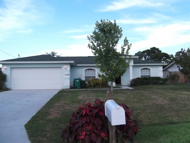 Primary Photo - 125 NW Hibiscus Street