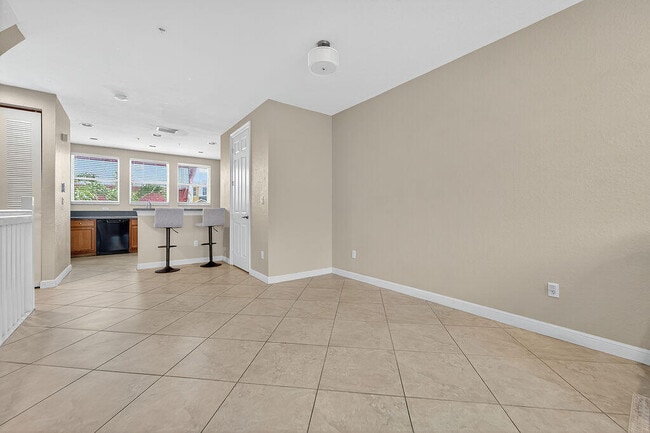 Building Photo - 1730 Borrego Way