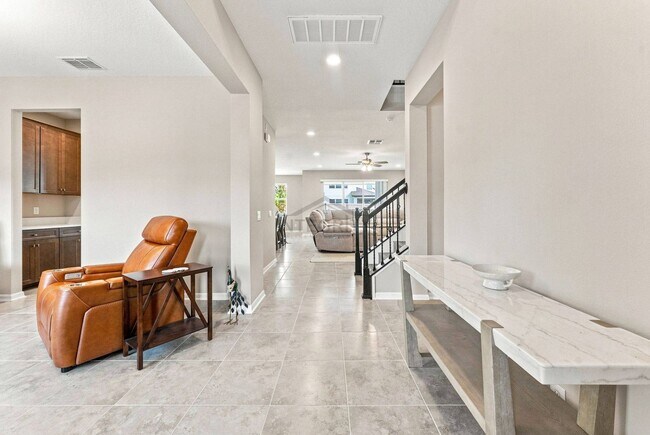 Foto del edificio - 9464 Crescent Ray Dr