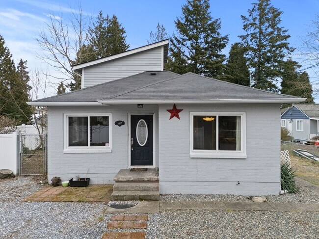Foto del edificio - Charming Tacoma Home – 3 Beds, 1 Bath, Upd...