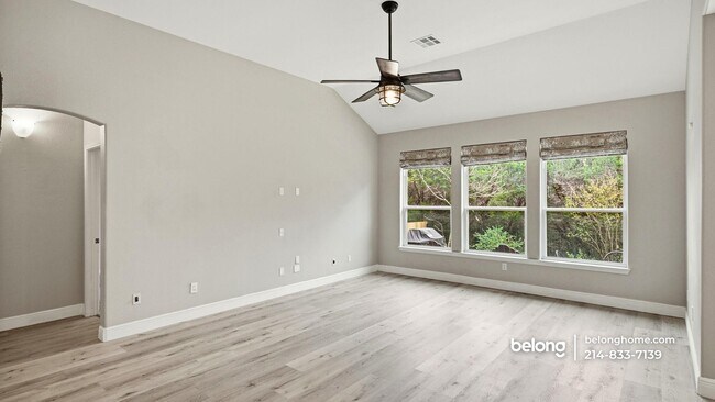 Foto del edificio - 2310 Erica Kaitlin Ln