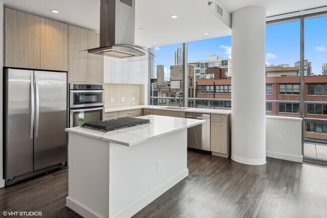 Foto del edificio - 640 N Wells St