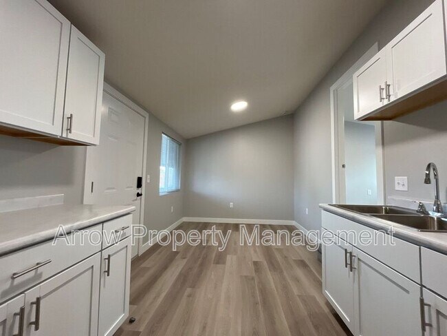 Foto del edificio - 877 N 26th St