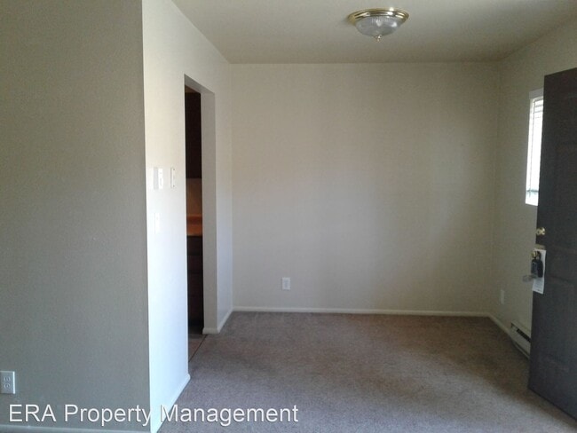 Building Photo - 2 br, 1 bath Apartment - 506 E 1935 N 4