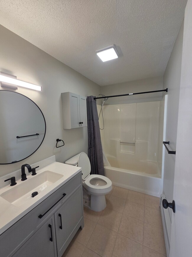 Building Photo - 38 Brown St