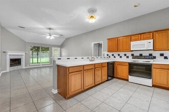 Building Photo - 820 Portsmouth Dr