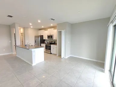 Foto del edificio - 7412 French Marigold Ave.