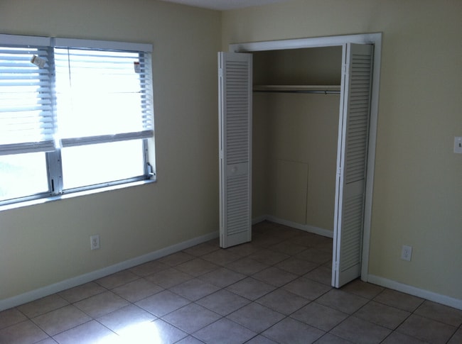 Photo - 411 S Nimbus Ave Apartment