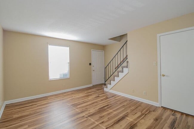 Building Photo - 371 Peabody Dr