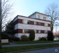 Building Photo - 1090 Jervis St