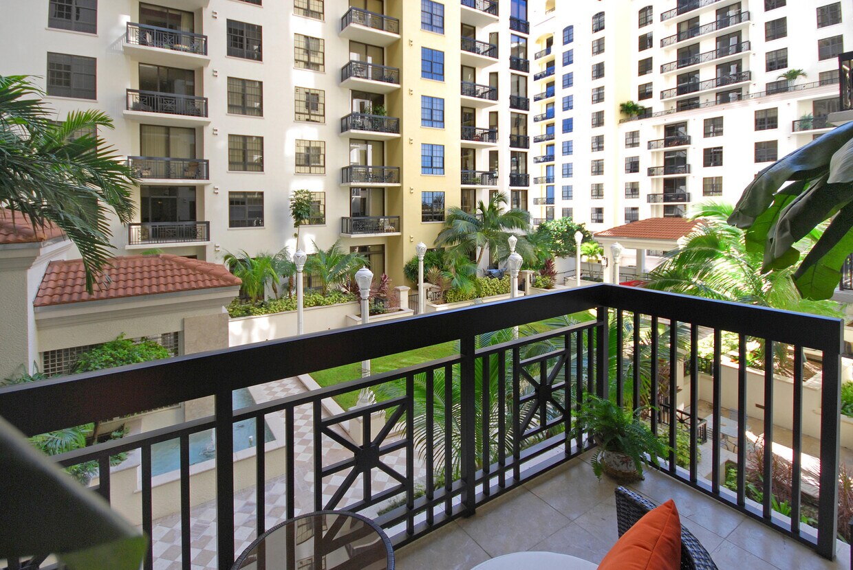 Foto principal - 701 S Olive Ave