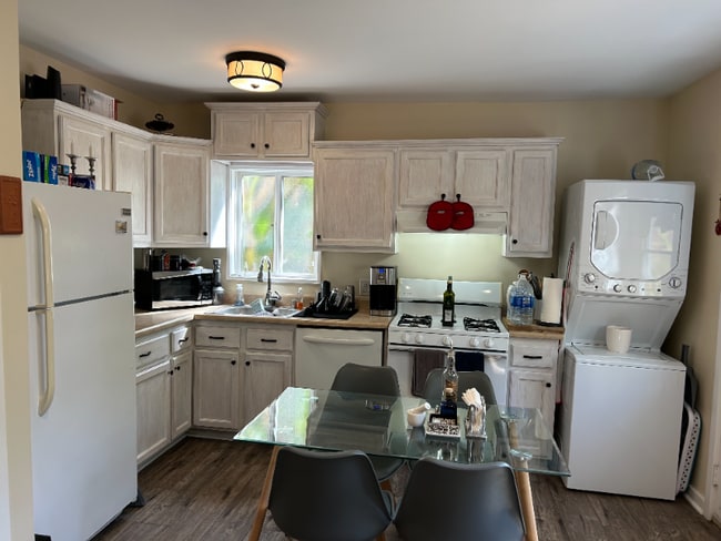 Foto del edificio - 4166 Jasmine Ave