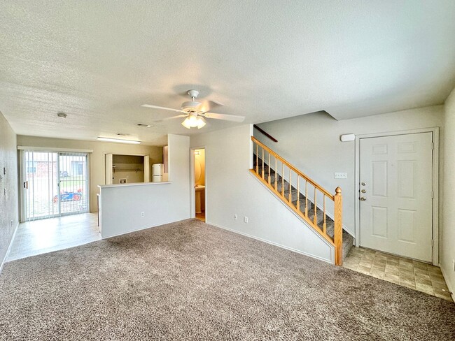 Building Photo - 3600 Malibu Ln