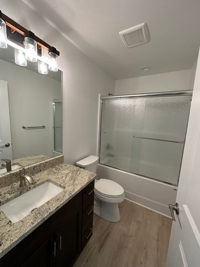 Building Photo - Brand New 3 Bed 2 Bath Home In New Sutherl...