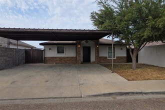 Building Photo - 1424 Franc Cigarroa Drive
