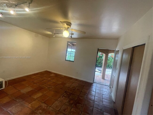 Foto del edificio - 5208 Alton Rd
