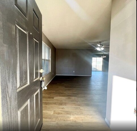 Foto del edificio - 9908 Peregrine Trl