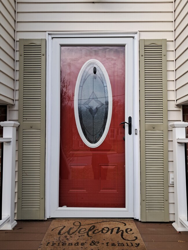 Foto del edificio - 114 Tomahawk Dr