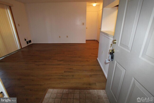 Building Photo - 5310 Ravens Crest Dr