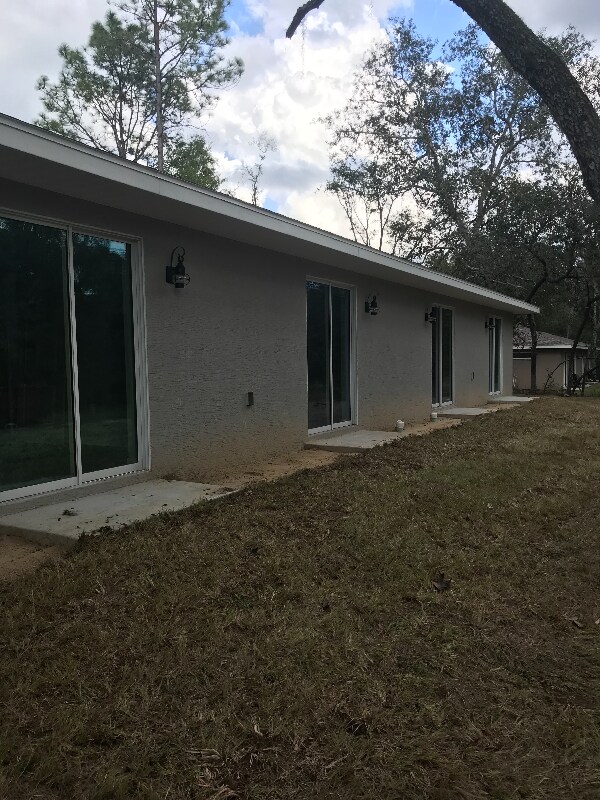 Foto del edificio - 1230 W Evergreen Dr