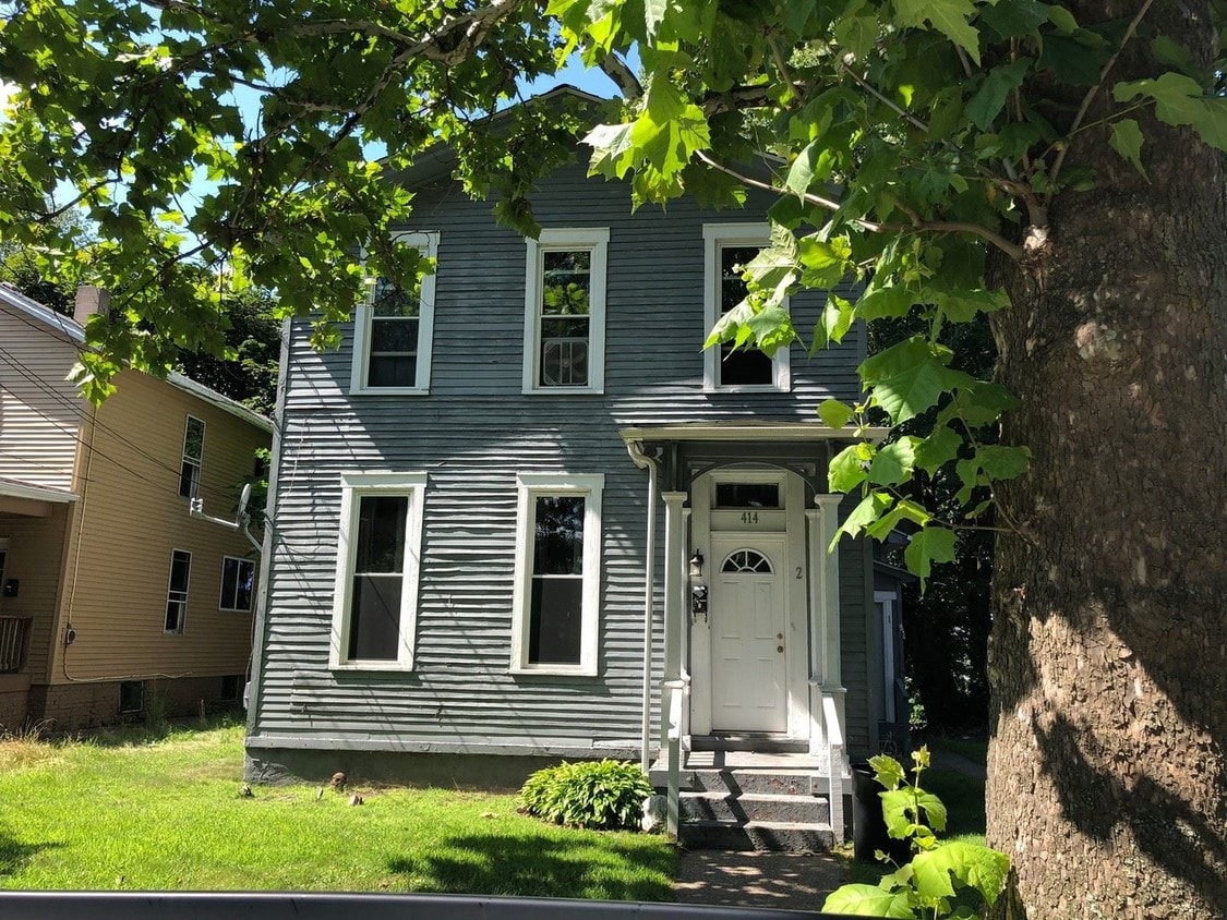 Primary Photo - 414 W 3rd St