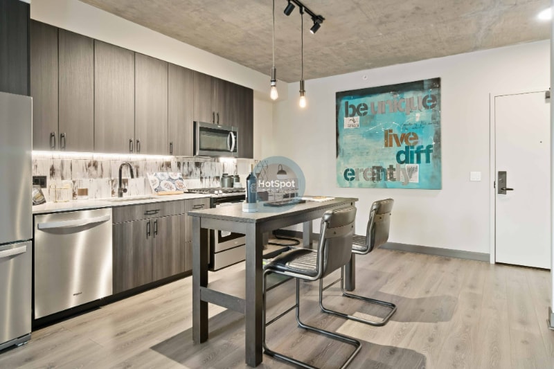 Photo - 190 N Ada St (Chicago, IL)