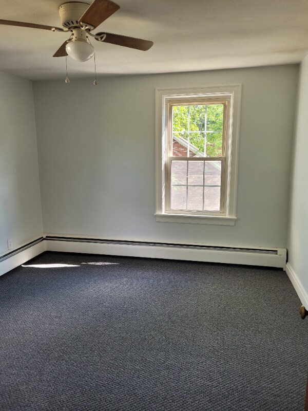 10 Lamoureux Blvd Unit 2, North Smithfield, RI 02896 Room for Rent in North Smithfield, RI