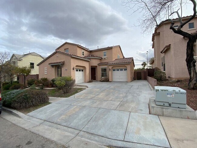 Foto del edificio - 10509 Foggy Glen Ave