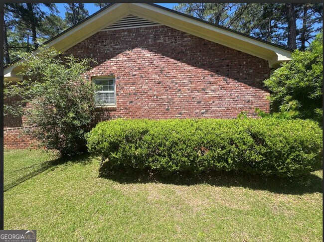 Foto del edificio - 427 Meadowlark Dr