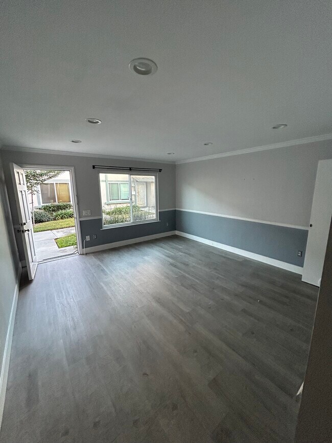 Building Photo - 16580 Nube Ln