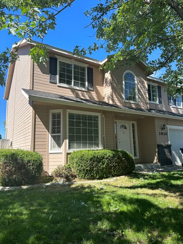 2820 E Castleberg Loop, Nampa, ID 83686 House Rental in Nampa, ID