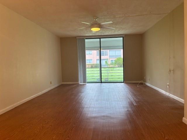 Foto del edificio - 2831 Somerset Dr