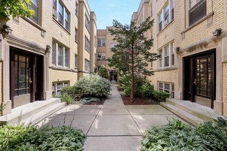 Building Photo - 4311 N Francisco Ave